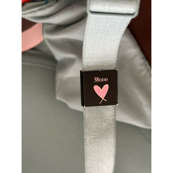 2- NWT Victoria's Secret 38DDD Body by Victoria Padded Push Up Bras - Picture 13 of 14